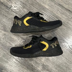 TYR CROSSFIT SHOES SIZE 10 LIKE NEW